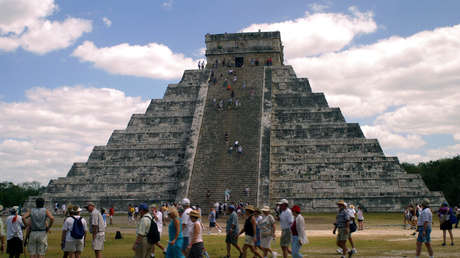 Indígenas, guías y comerciantes bloquean el acceso de los turistas a Chichén Itzá en protesta por su gestión