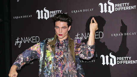 El actor Ezra Miller se declara culpable de un cargo menor por robar en casa de sus vecinos