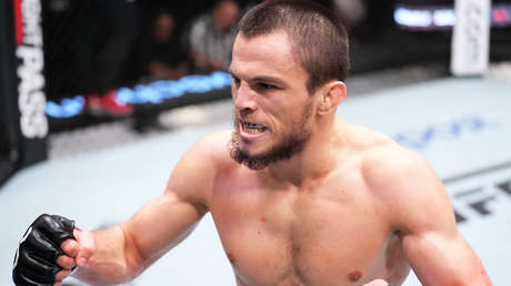 VIDEO: Umar Nurmagomédov vence a Raoni Barcelos en la UFC con un rotundo nocaut en el primer asalto