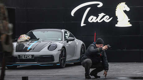 Incautan activos del polémico 'influencer' Andrew Tate valorados en 4 millones de dólares