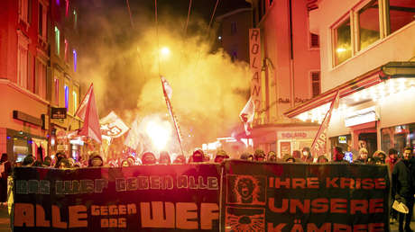 Más de 200 millonarios piden en el Foro Económico Mundial mayores impuestos