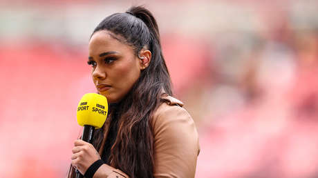 Una foto con Putin salva a exfutbolista inglesa de ser secuestrada durante el Mundial de Rusia