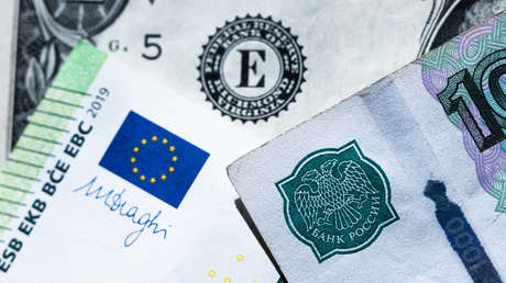 Bloomberg: La UE ve base legal para entregar a Ucrania activos congelados del Banco Central ruso