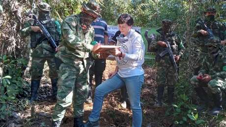 El Clan del Golfo libera a un excombatiente de las FARC en Colombia