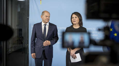 Bild: Scholz está "molesto" con los "errores" de la ministra alemana de Exteriores