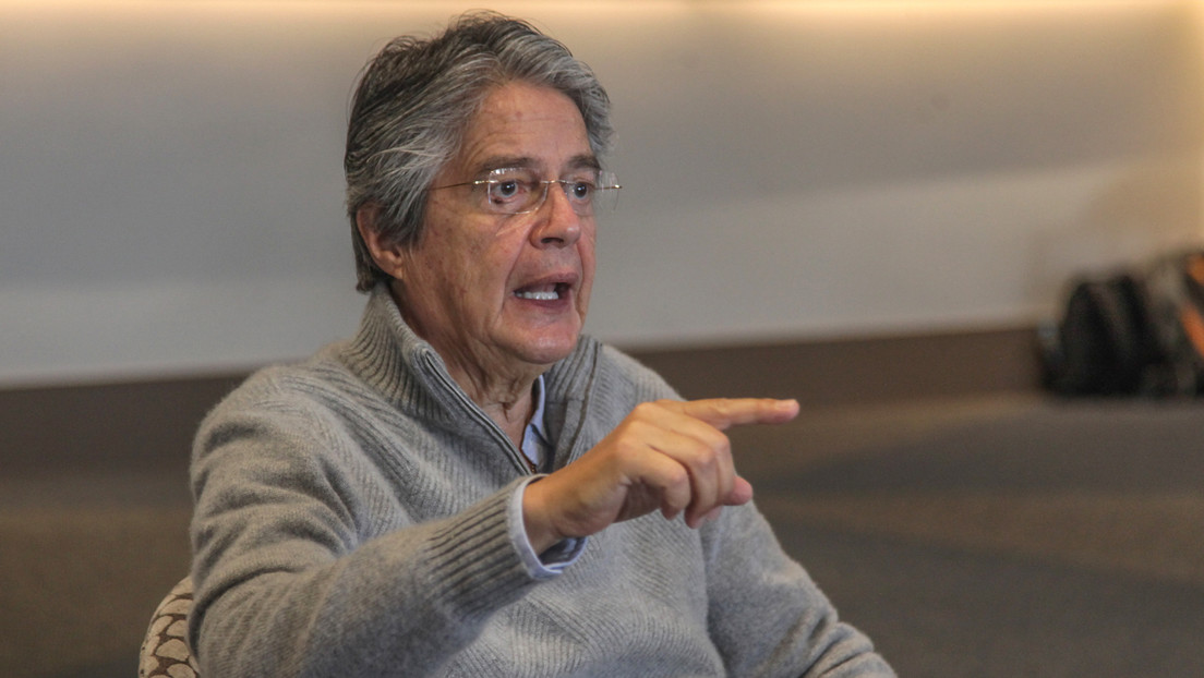 Lasso acusa a periodistas de "asesinato a la reputación" en medio de escándalo de corrupción