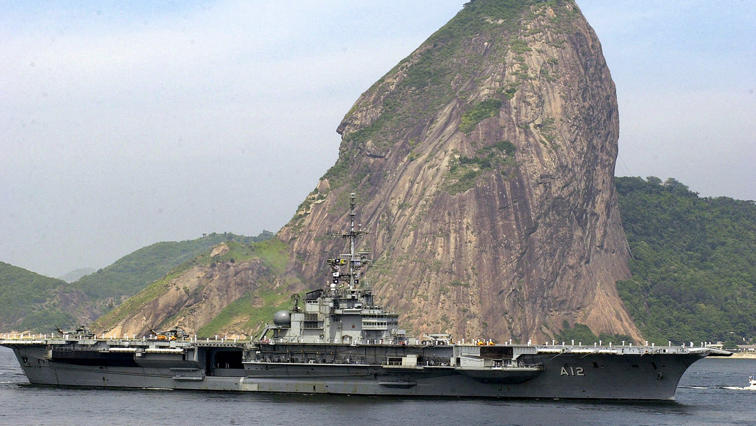 Firma saudita realiza millonaria oferta por el antiguo portaviones de Brasil con materiales tóxicos