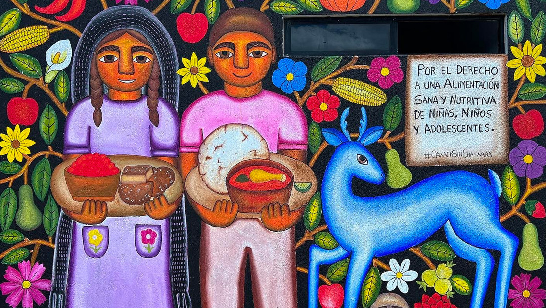 "Estrategia de maquillaje sin límites": Acusan a Coca-Cola de plagiar una campaña de murales en México