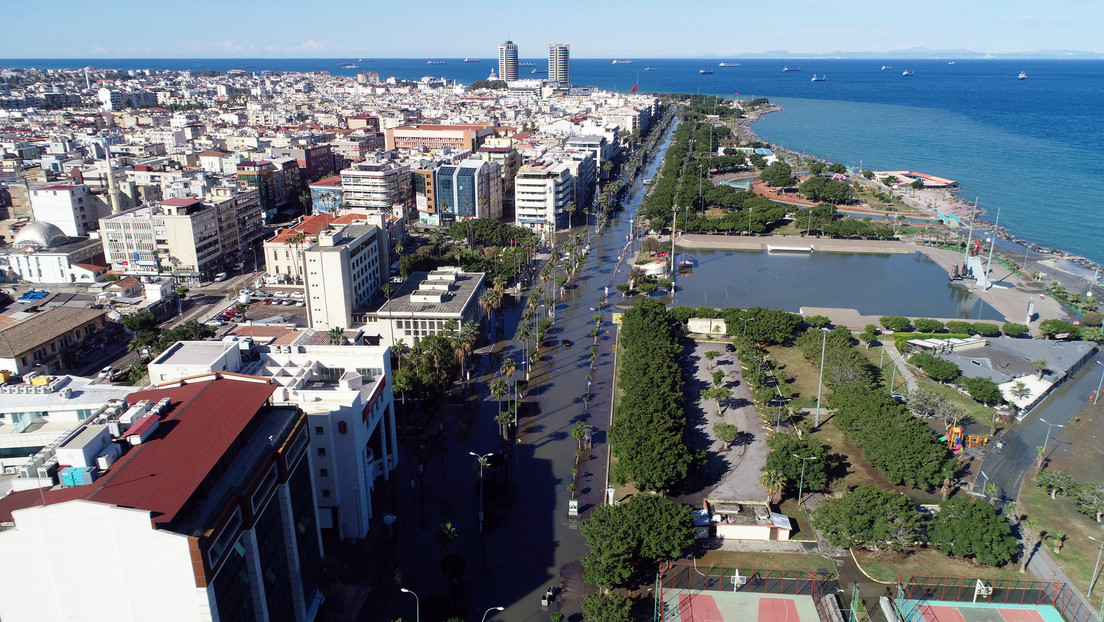 Se inunda una ciudad turca por la subida del nivel del mar tras los terremotos (VIDEOS)