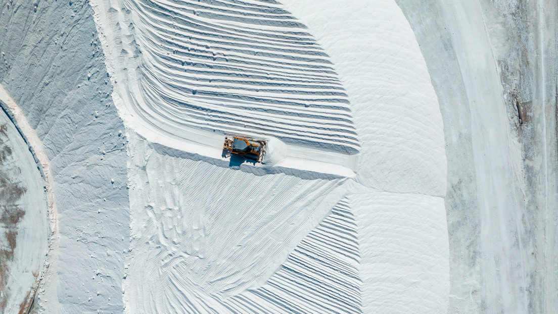 Bloomberg: EE.UU. busca crear un "club de compradores de minerales críticos" para desvincularse de China