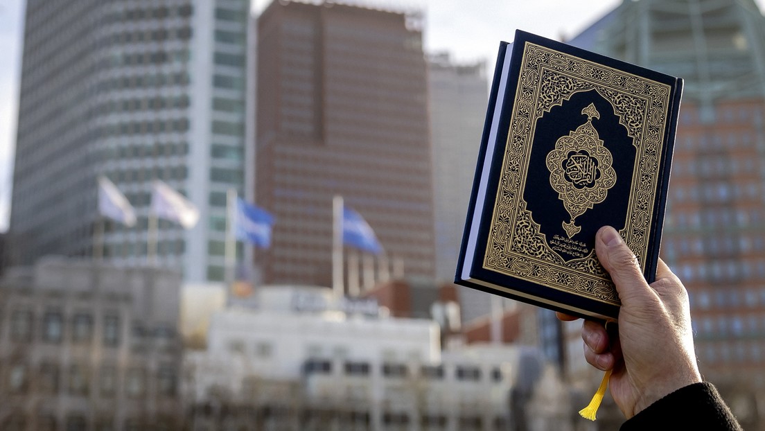 Países Bajos permite una acción blasfema contra el Corán (VIDEO)