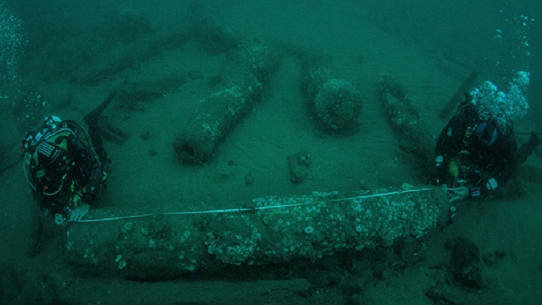 Video submarino ofrece una vista del naufragio de un buque en el que viajaba un futuro monarca del siglo XVII