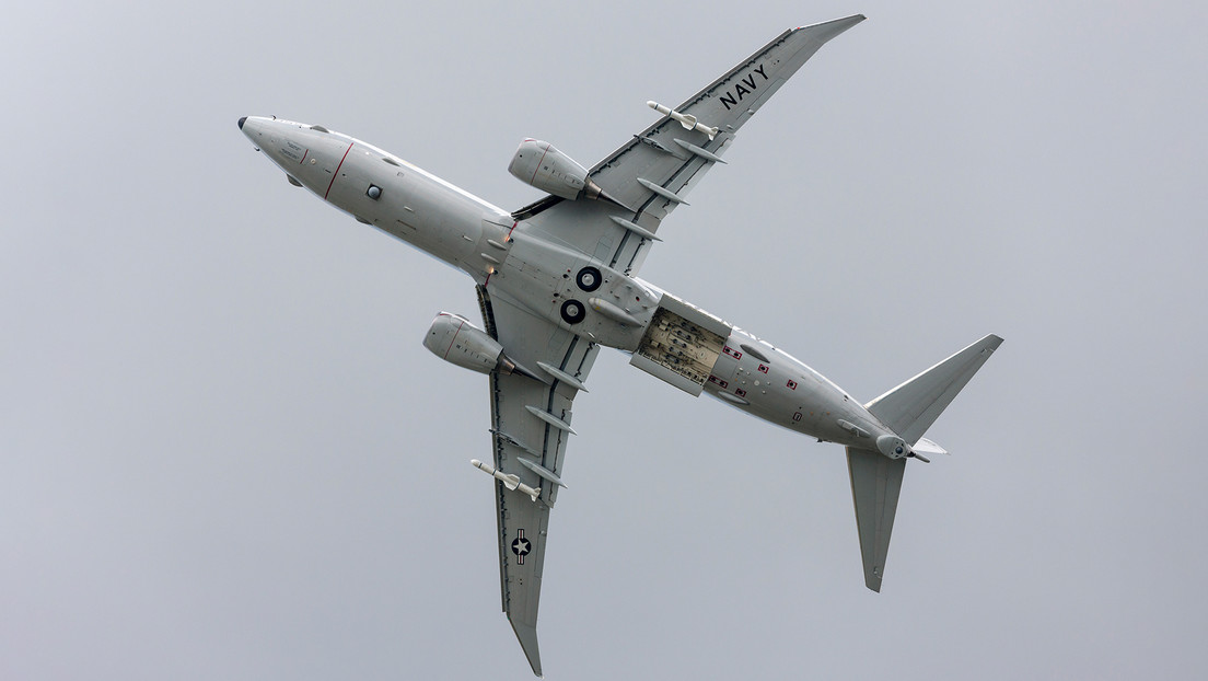 Un avión de la Armada estadounidense sobrevuela el estrecho de Taiwán