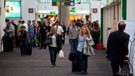 "Muchos saben cómo metían droga por el aeropuerto": López Obrador critica la corrupción con García Luna