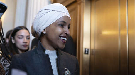 Republicanos expulsan a Ilhan Omar del Comité de Asuntos Exteriores por sus comentarios contra Israel