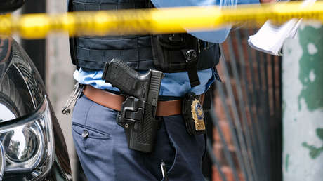 Policía en EE.UU. mata a tiros a un joven que limpiaba el departamento de su difunta abuela