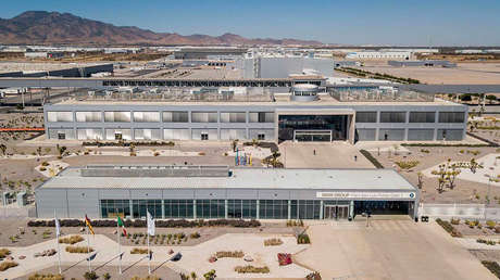 BMW elige a México para invertir más de 850 millones de dólares para producir autos eléctricos