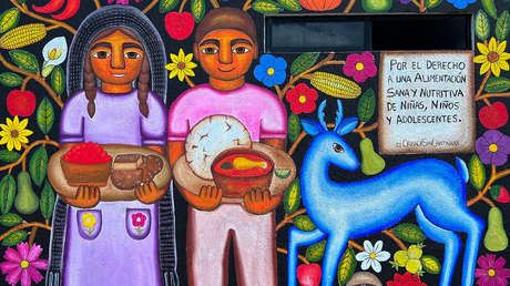 "Estrategia de maquillaje sin límites": Acusan a Coca-Cola de plagiar una campaña de murales en México