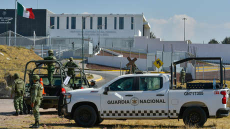 Trasladan a 39 presos de cárceles del estado mexicano de Guerrero a penales federales para "garantizar la gobernabilidad"