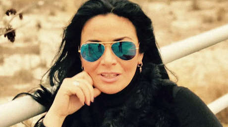 Hallan culpable a una mujer que intentó envenenar con un pastel de queso a su 'doble' para robarle la identidad