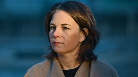 Ministra de Exteriores alemana admite que cometió un error al decir que la UE está en guerra contra Rusia