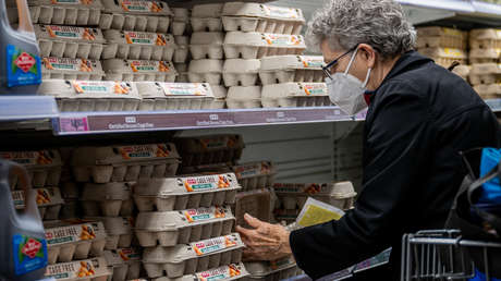 The Wall Street Journal propone saltarse el desayuno como medida de ahorro y le llueven críticas