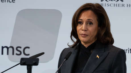Kamala Harris regresa a EE.UU. de Múnich en un avión de apoyo tras problemas con el Air Force Two