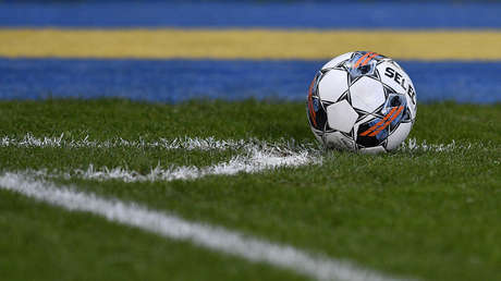 VIDEO: Un equipo de fútbol femenino ataca a un árbitro por no concederle un penalti en África