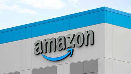 Despiden de Amazon a una joven por grabar en video su trabajo (VIDEO)