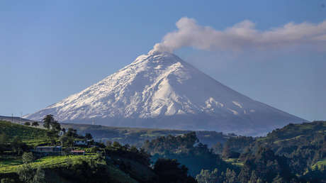 La actividad del volcán Cotopaxi pone en alerta a las autoridades de Ecuador