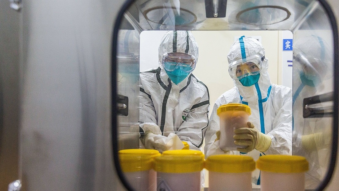 Pekín tacha de manipulación política la idea del FBI sobre el origen de laboratorio del covid