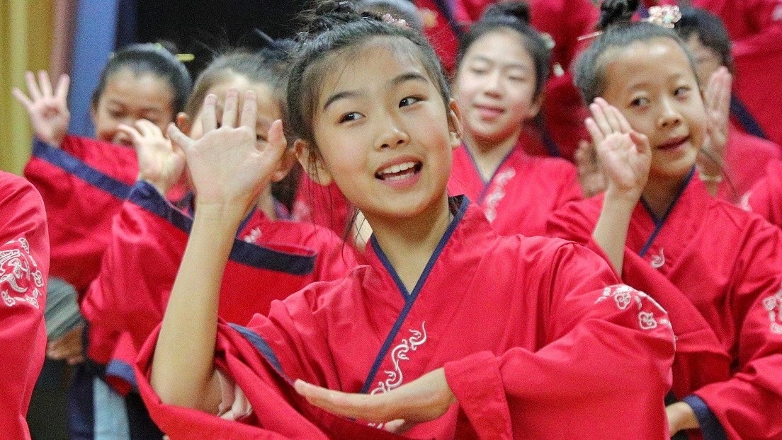 Proponen en China limitar la jornada laboral de los jóvenes para fomentar la natalidad