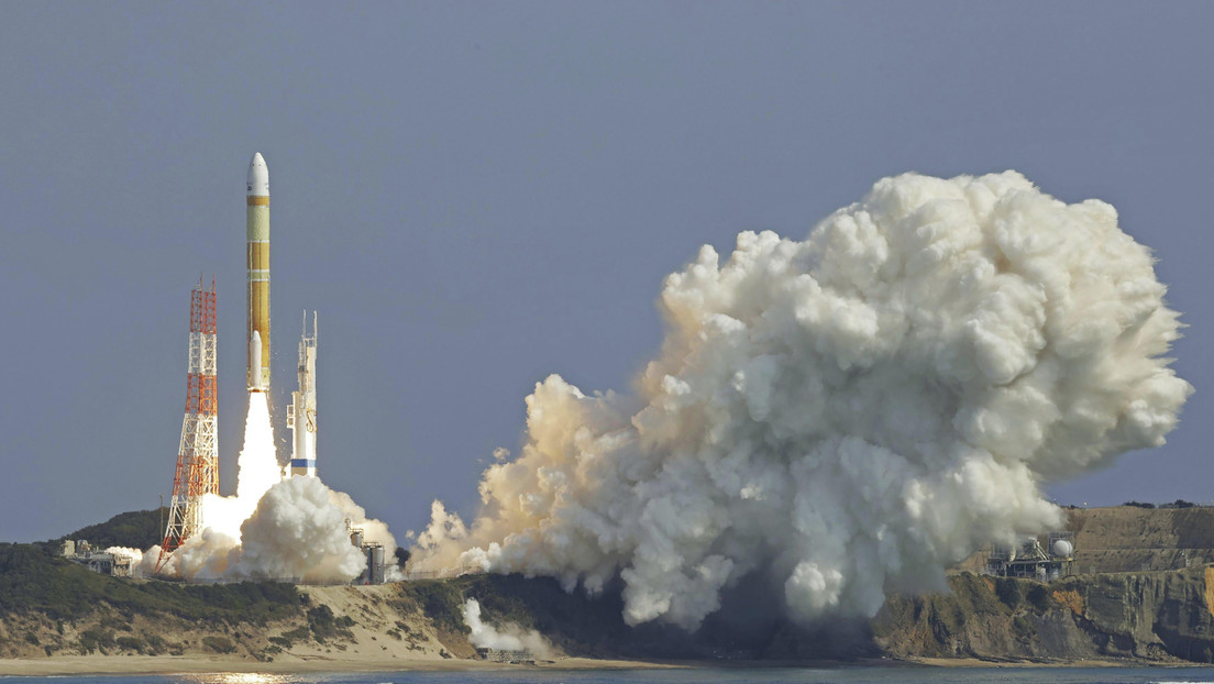 A un nuevo cohete japonés se le ordena autodestruirse tras una falla en un motor