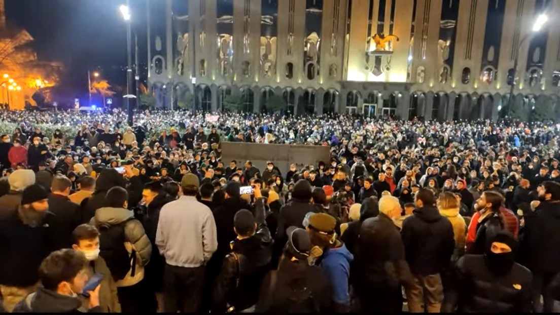 VIDEO: Georgia envuelta en multitudinarias protestas contra la ley sobre agentes extranjeros