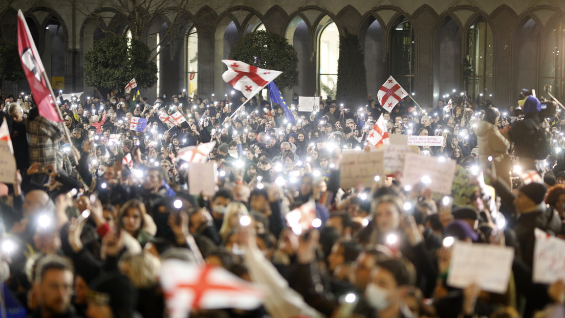 Lavrov: "La situación en Georgia está orquestada desde el exterior para crear inestabilidad cerca de las fronteras rusas"