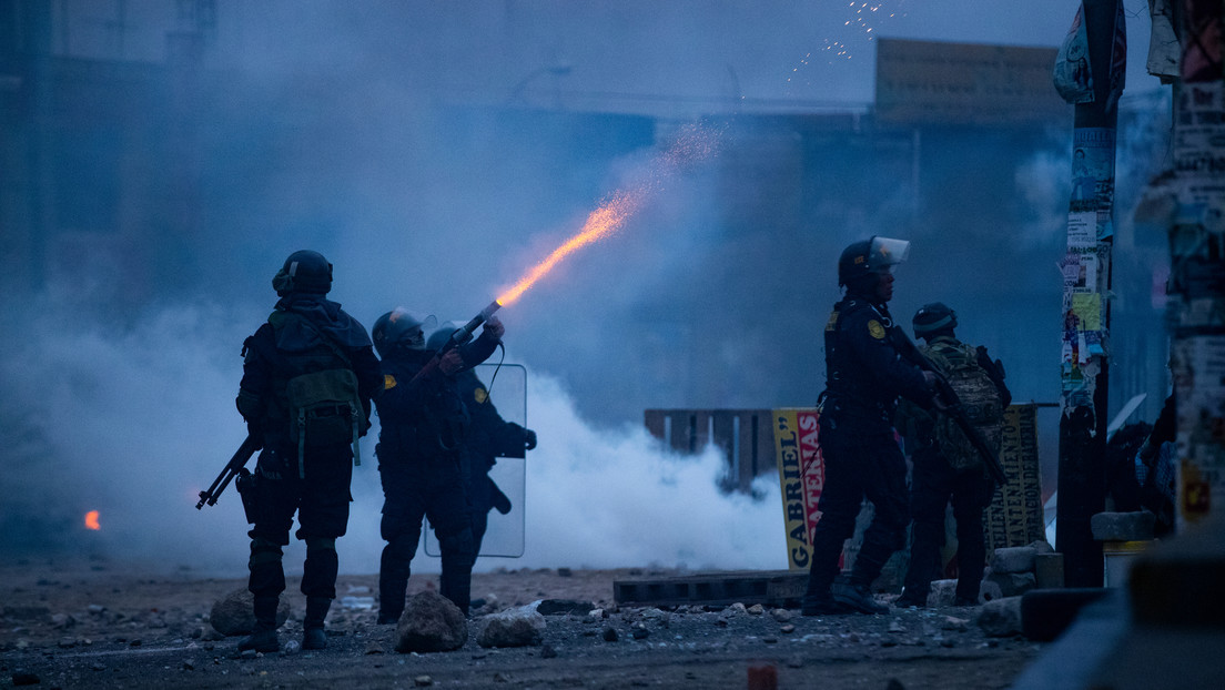 Armas letales contra civiles desarmados en Perú: The New York Times expone la represión estatal