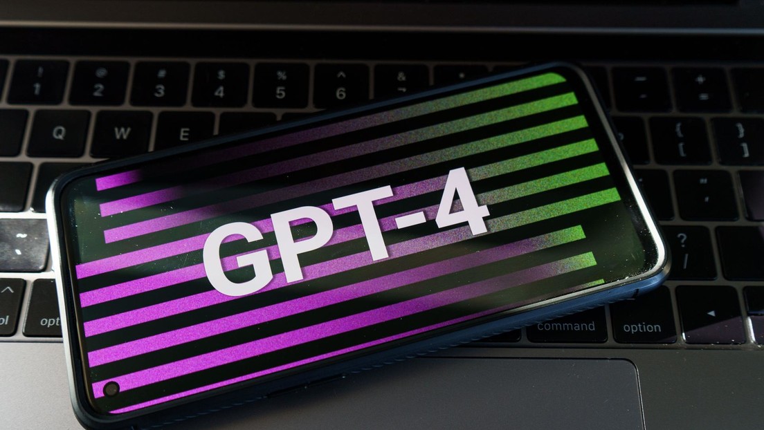 GPT-4 arroja noticias falsas con más facilidad y más persuasión que su predecesor, revela un estudio