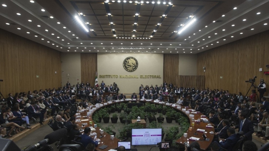 El Tribunal Supremo de México suspende el 'Plan B' de López Obrador