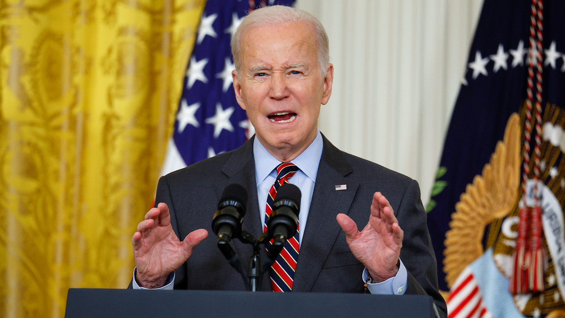 Congresista cuestiona la ayuda militar a Kiev: ¿Por qué Biden no gasta dinero en defender a nuestros escolares?