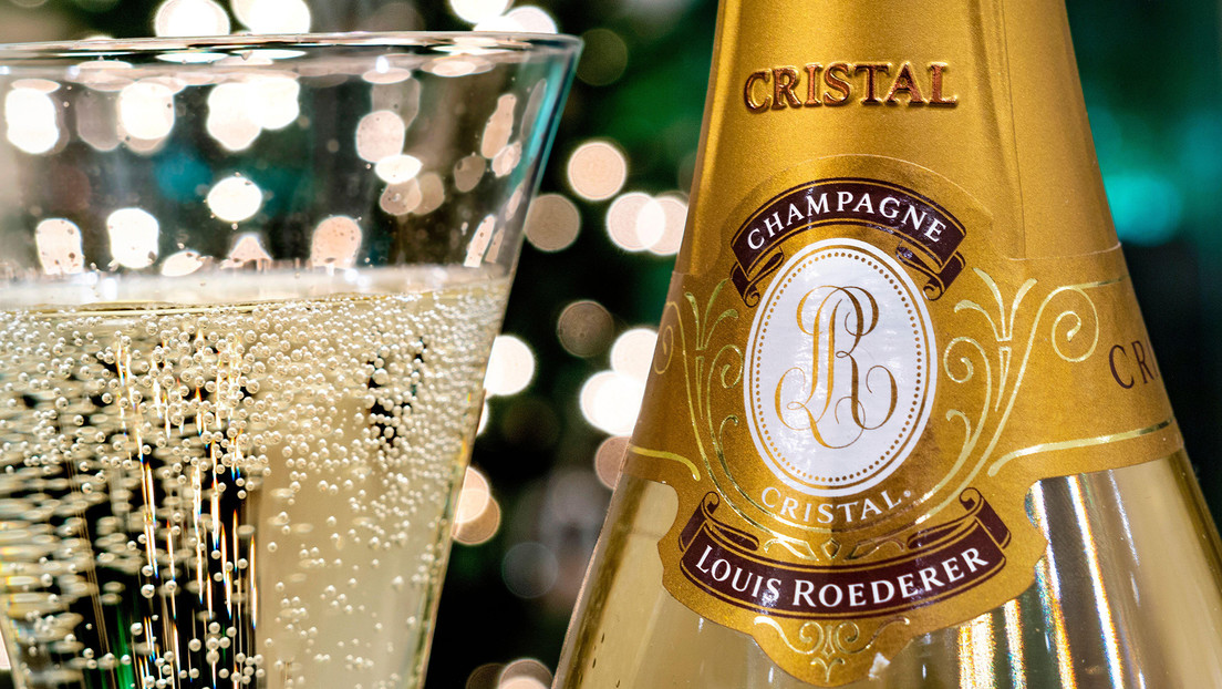 Bloomberg: El champán está superando al oro y al S&P 500