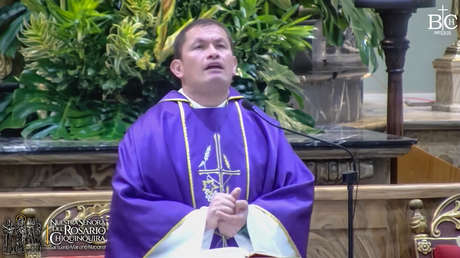 "¿Dónde hay universidad para prostituirse? En Medellín": un cura ataca en plena misa a la 'cultura paisa'