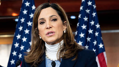 Desmienten a la congresista estadounidense que aseguró que Argentina fabricaría aviones chinos