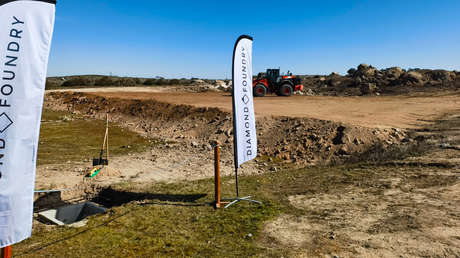Una empresa participada por DiCaprio coloca la primera piedra de una fábrica de diamantes sintéticos en España