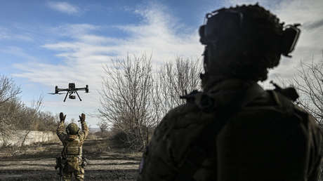 Comandante de las FF.AA. de Ucrania aboga por no abandonar la ciudad de Artiómovsk