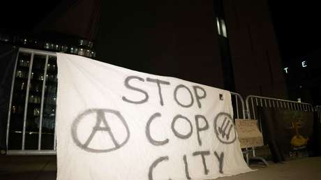 Acusan de terrorismo a 23 manifestantes que lanzaron piedras y cócteles Molotov a las fuerzas del orden en Atlanta