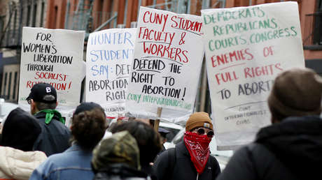 Un grupo de mujeres demanda al estado de Texas por prohibir los abortos