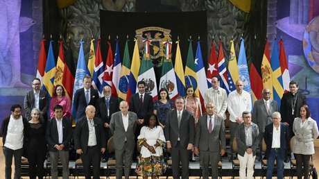 El Gobierno de Colombia reconoce el estatus político del ELN al cierre de conversaciones en México