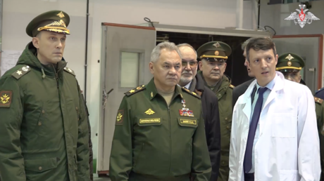 Ministro de Defensa ruso insta a duplicar la producción de armas guiadas de precisión