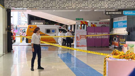 Una mujer muere tras ataque de su exnovio con un químico que los mata a ambos en Colombia