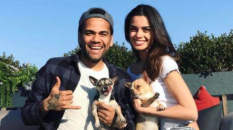 "Hay días que no come nada": Dani Alves, "hundido" tras la ruptura con su mujer